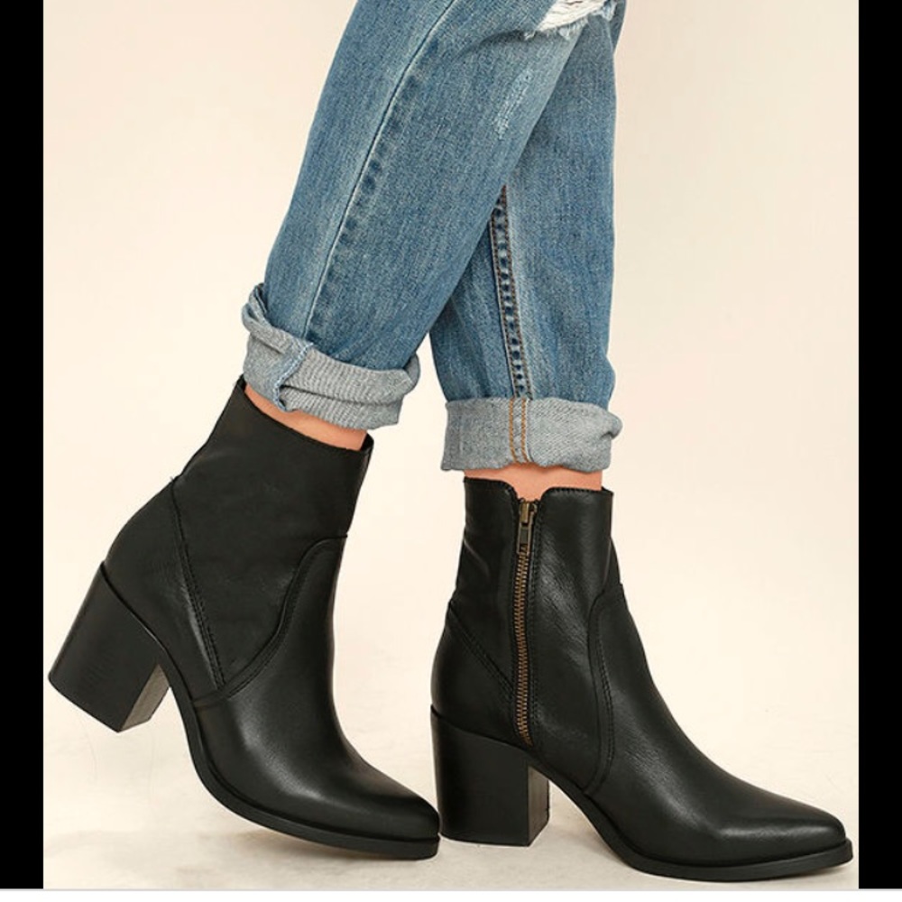 Steve Madden “peaches” leather bootie